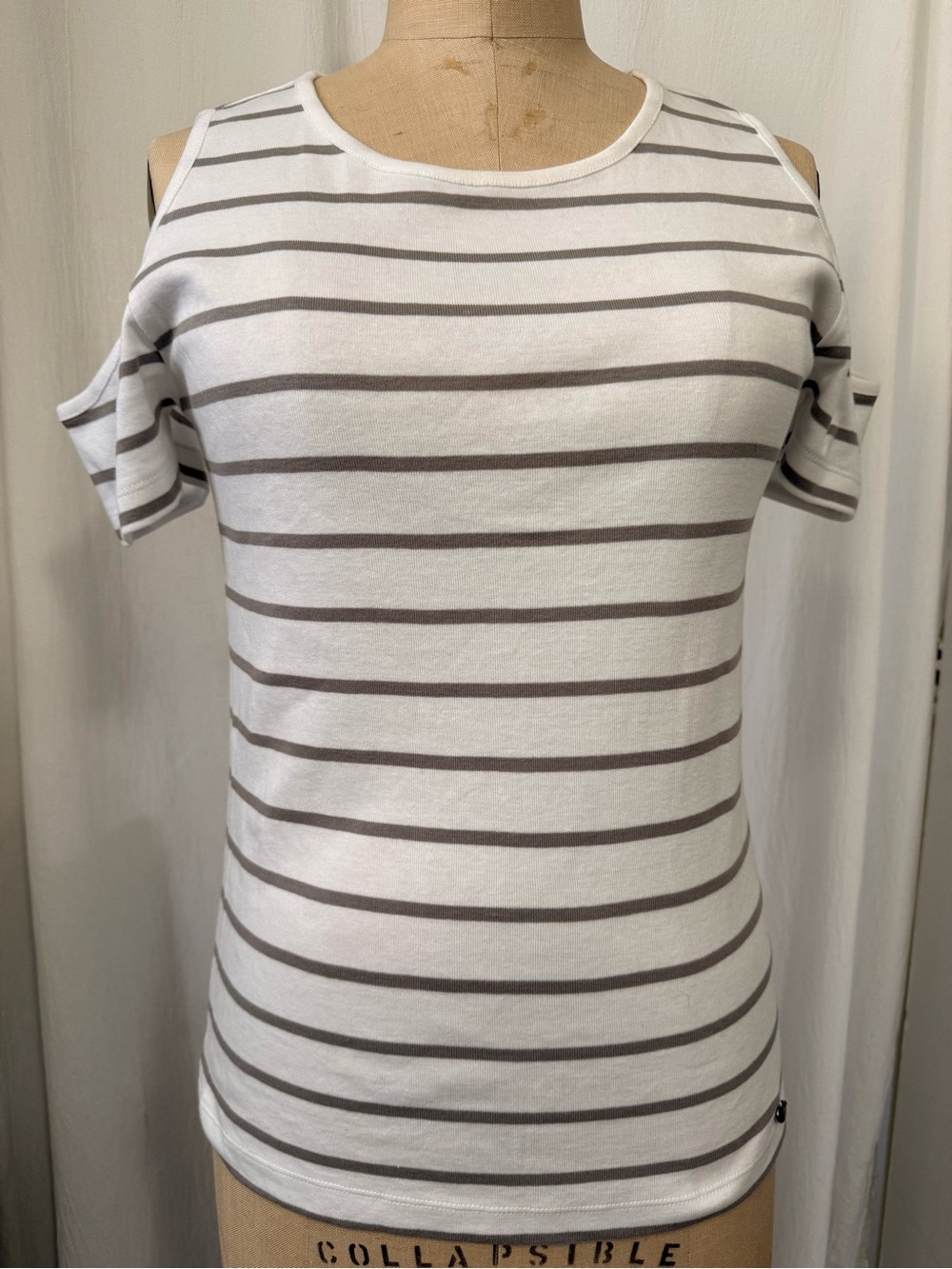 NWT, Le Phare de la Baleine, Cold Shoulder Tee, sz L